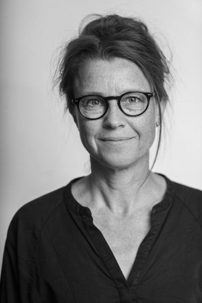 Portrait photo in black/white of Sille Stidsen 2021